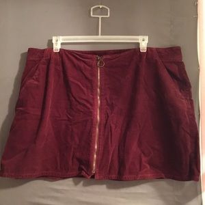 Arizona Jean Co Burgundy zipup corduroy mini skirt